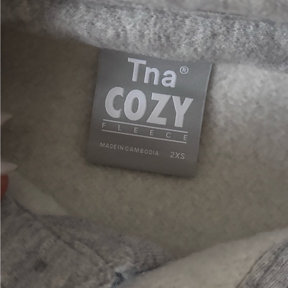 TNA COZY AF Gray Cropped button down sweater. Size 2XS - Picture 2 of 5